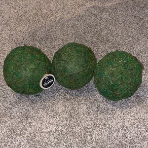 Green Moss Decorative Balls